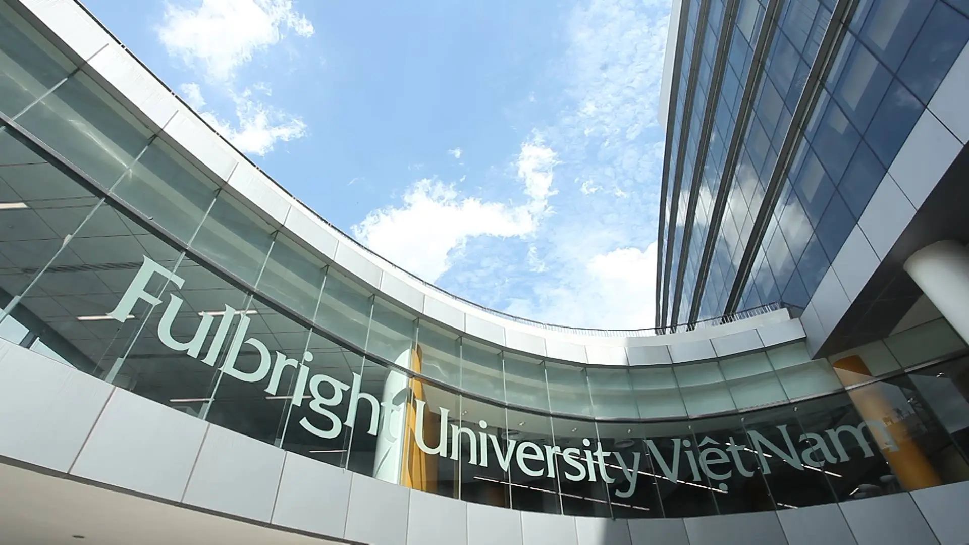 Khuôn viên Đại học Fulbright Việt Nam