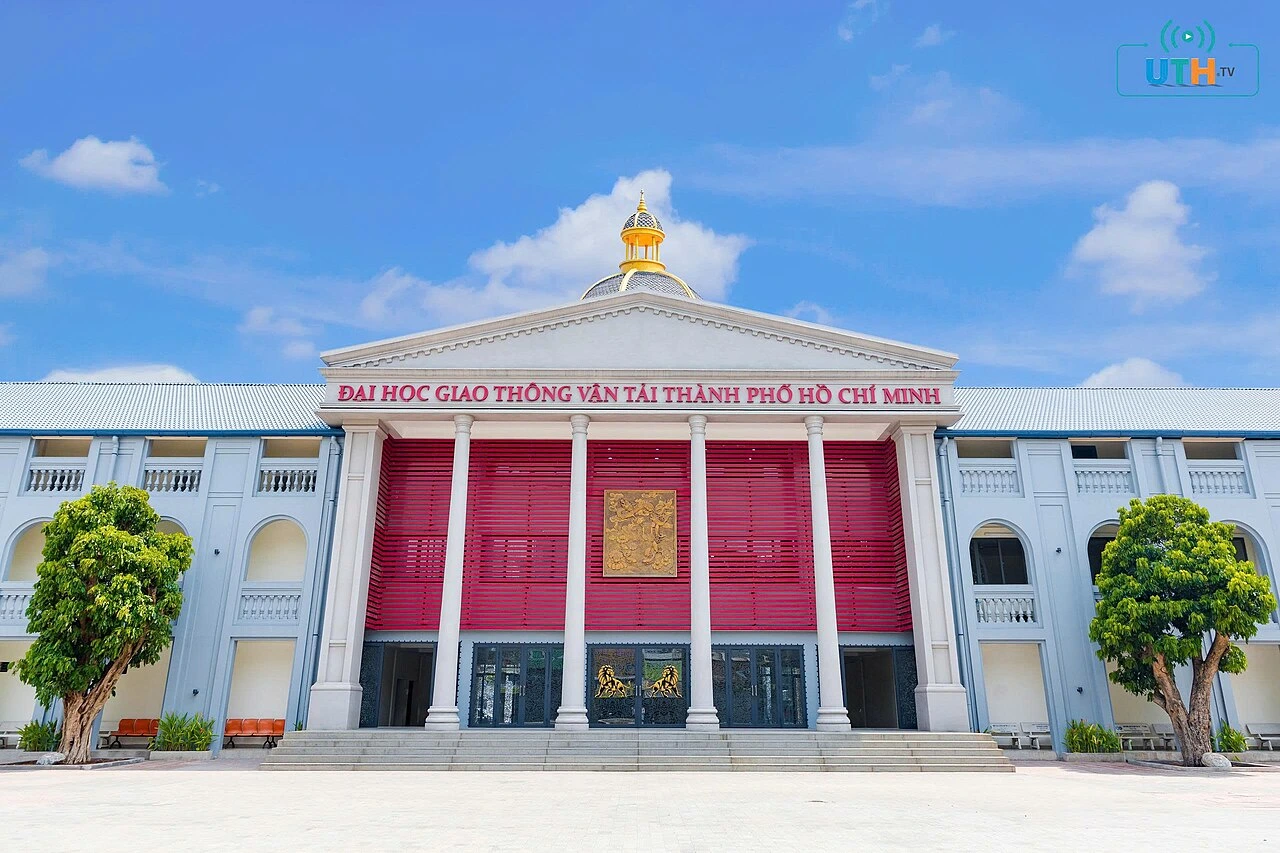 Khuôn viên Đại học Giao thông Vận tải TP.HCM